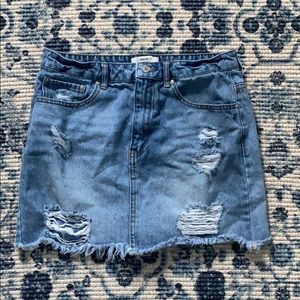 Forever 21 distressed denim skirt
